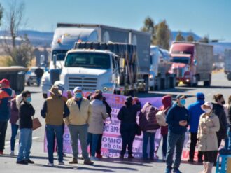 ¡Fuera David! gritan maestros; exigen su pago