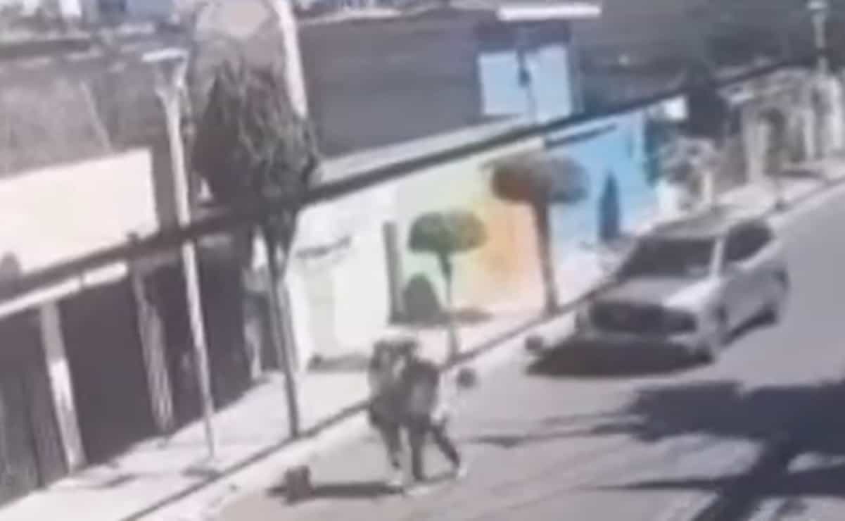 Conductor atropella y aplasta a novios en Iztacalco