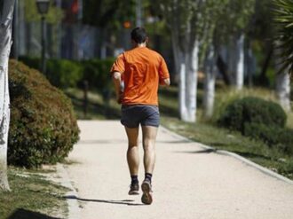 Ejercitarse después de recibir la vacuna antiCovid aumenta su eficacia