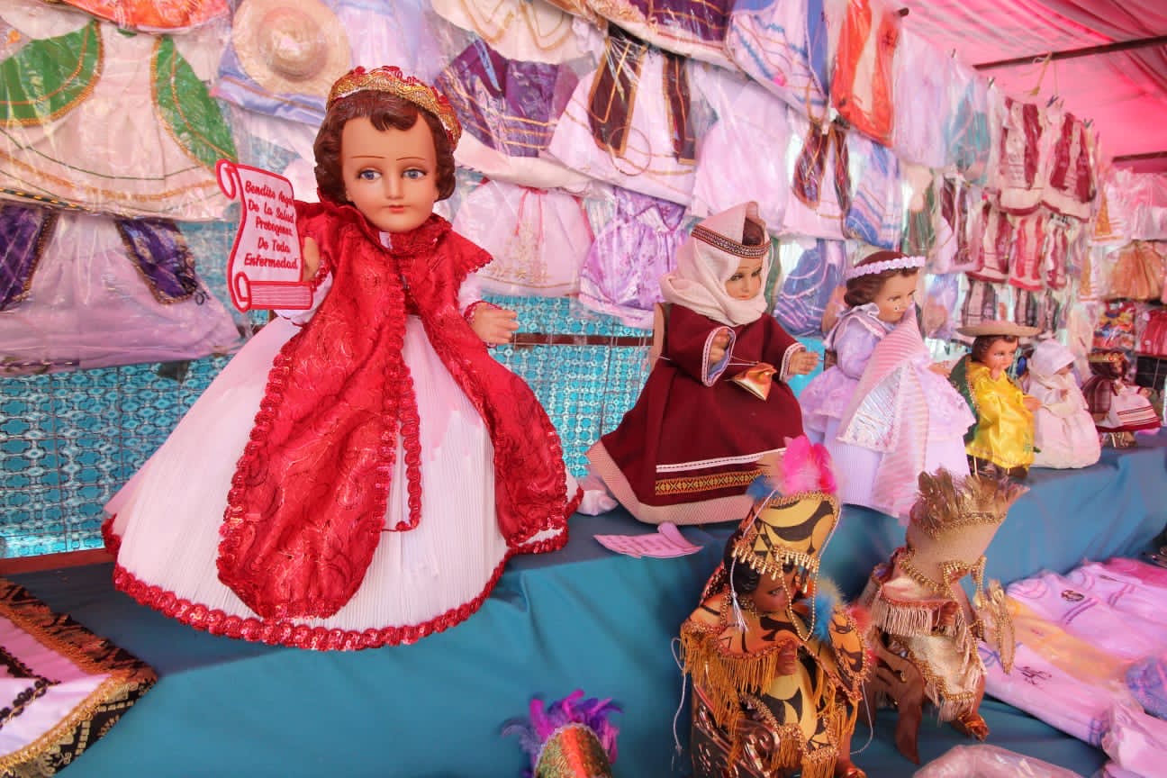 Buscan roponcitos para vestir al Niño Dios