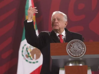 AMLO acusa política “anticultural” y “egoísta” de Austria por no prestar el Penacho de Moctezuma