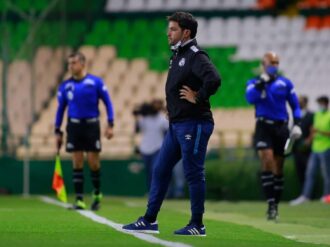 Larcamón, en la mira de tres escuadras mexicanas