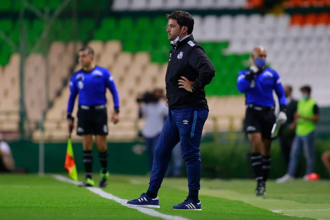 Larcamón, en la mira de tres escuadras mexicanas