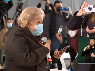 «Nuestro gremio está muy lastimado», periodistas protestan durante conferencia de AMLO en Tijuana