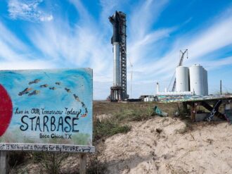 Starship, el cohete de SpaceX que regresará al humano a la luna, listo para su primer vuelo orbital