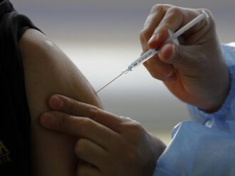 Covid-19: tras primera fase exitosa, ¿qué sigue para la vacuna mexicana «Patria»?