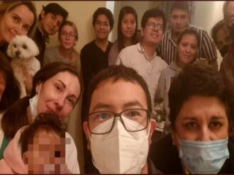 Salen 18 mexicanos de Kiev rumbo a la frontera de Ucrania con Rumania