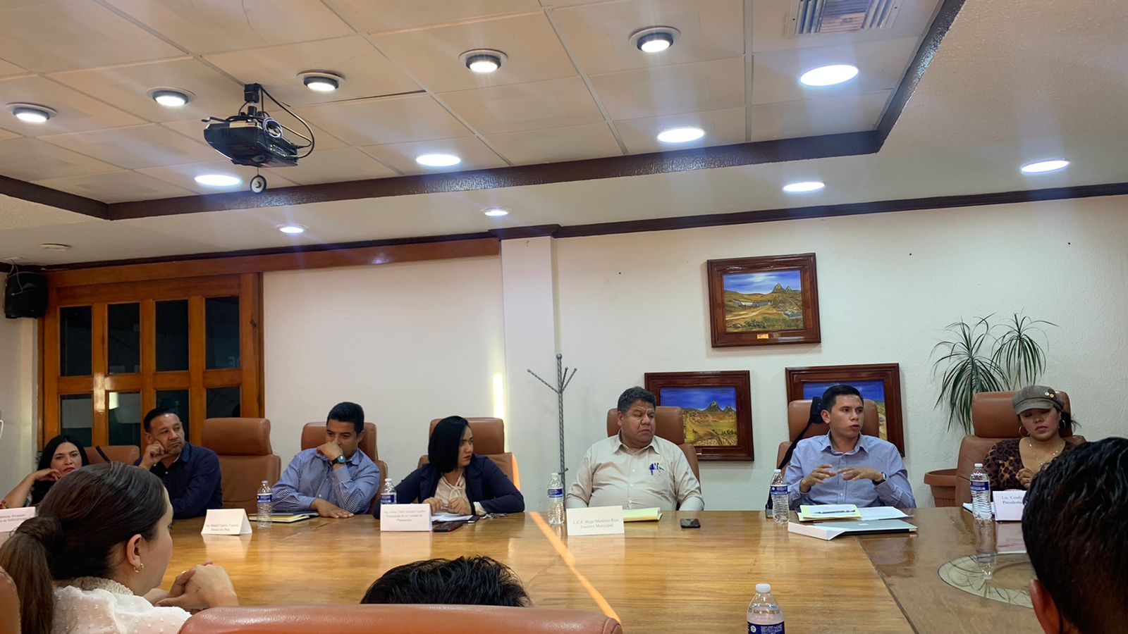 Mejorarán atención y servicio público con una guía consultiva