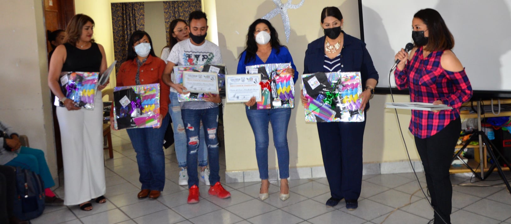 Concluyen taller de belleza