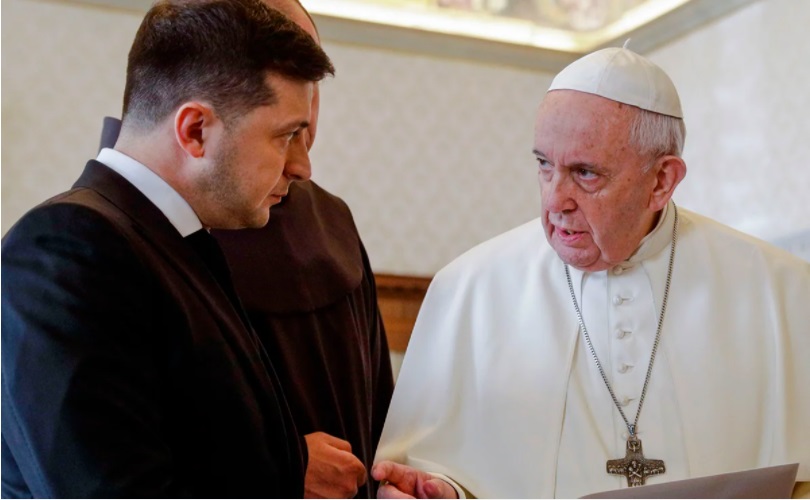 Invita Zelensky al Papa para mediar acuerdos entre Rusia y Ucrania