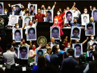 Diputado sobreviviente de Ayotzinapa alista exhorto para acelerar investigaciones del caso