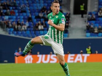 Arremete afición del Sevilla contra Guardado