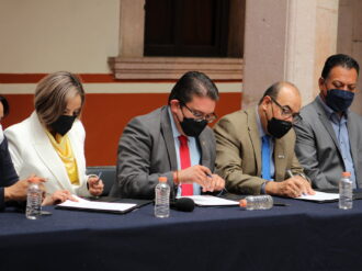 UAZ y Semujer estrechan lazos en la búsqueda de una sociedad más justa