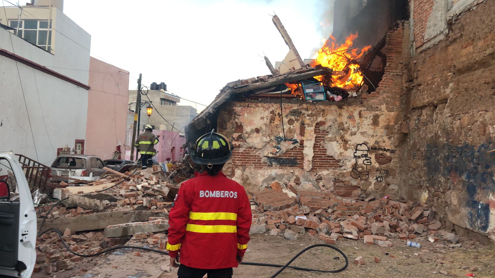 Recibe familia afectada de explosión apoyo del ayuntamiento capitalino