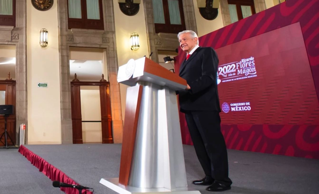 Me levanto a las 5 de la mañana todos los días para que no haya violencia contra las mujeres: AMLO