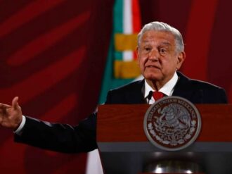 Felipe Calderón es un cinicazo por opinar sobre matanza en Michoacán: AMLO