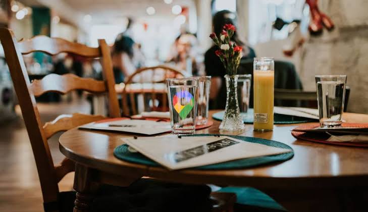 Aumento de hasta 20% en servicio restaurantero