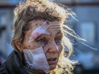 Cómo saber si lo que estás viendo sobre el conflicto en Ucrania es real o son «fake news»