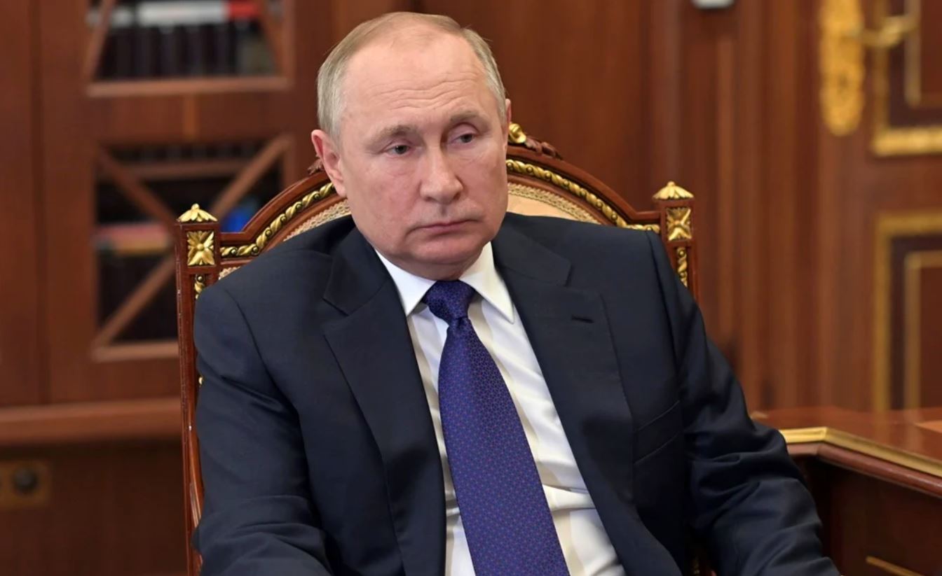 Adiós iPhone, Batman, Mundial y más: esto es lo que ha costado a Rusia invadir a Ucrania en el comercio y entretenimiento