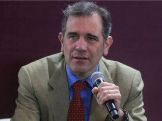 Morena quiere que Córdova explique el monto solicitado para la revocación de mandato de AMLO