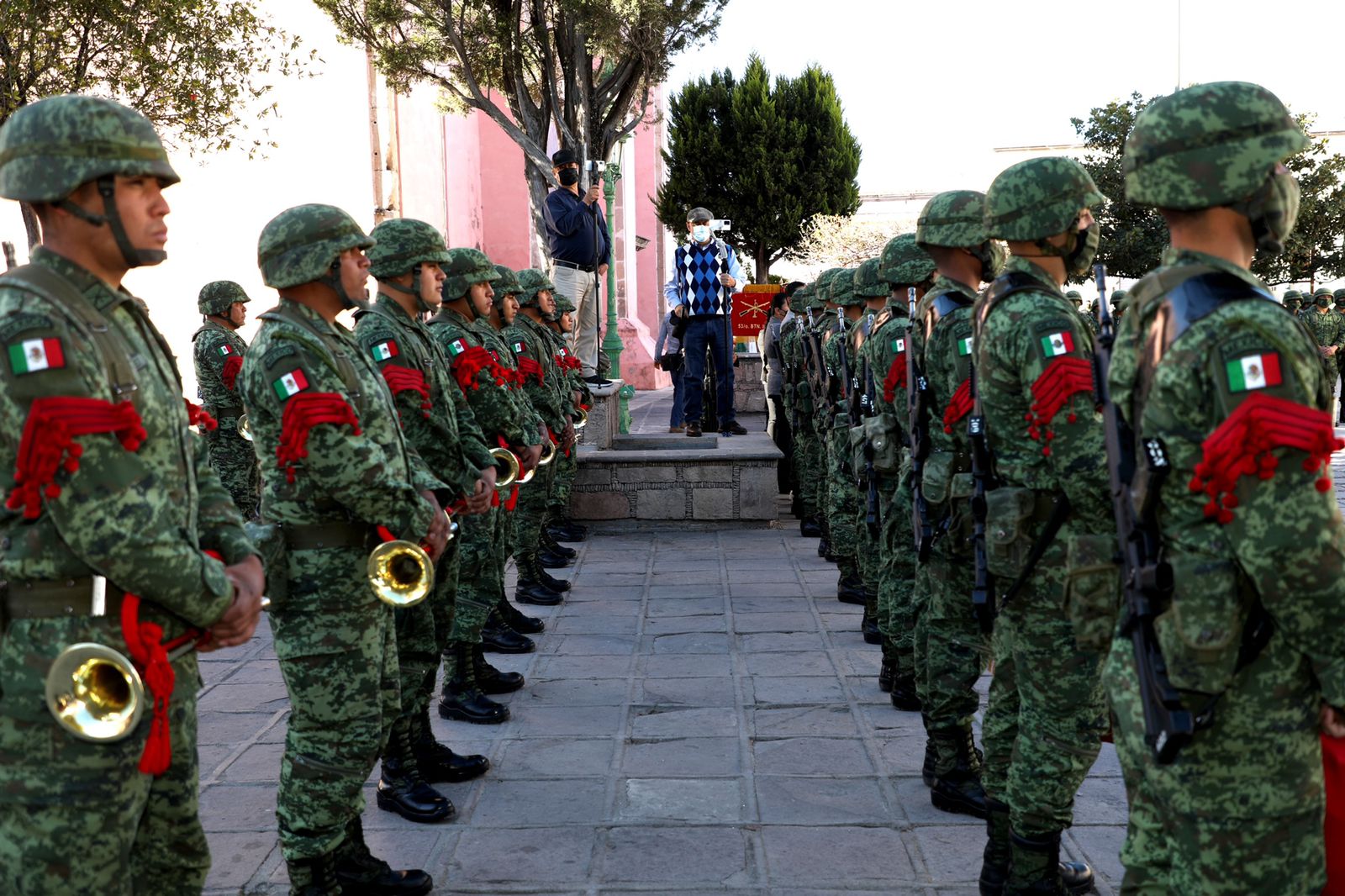 DMA refrenda apoyo a desplazados de Jerez