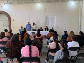 Capacitan a 50 jornaleros que trabajaran en EU y diversos estados del país