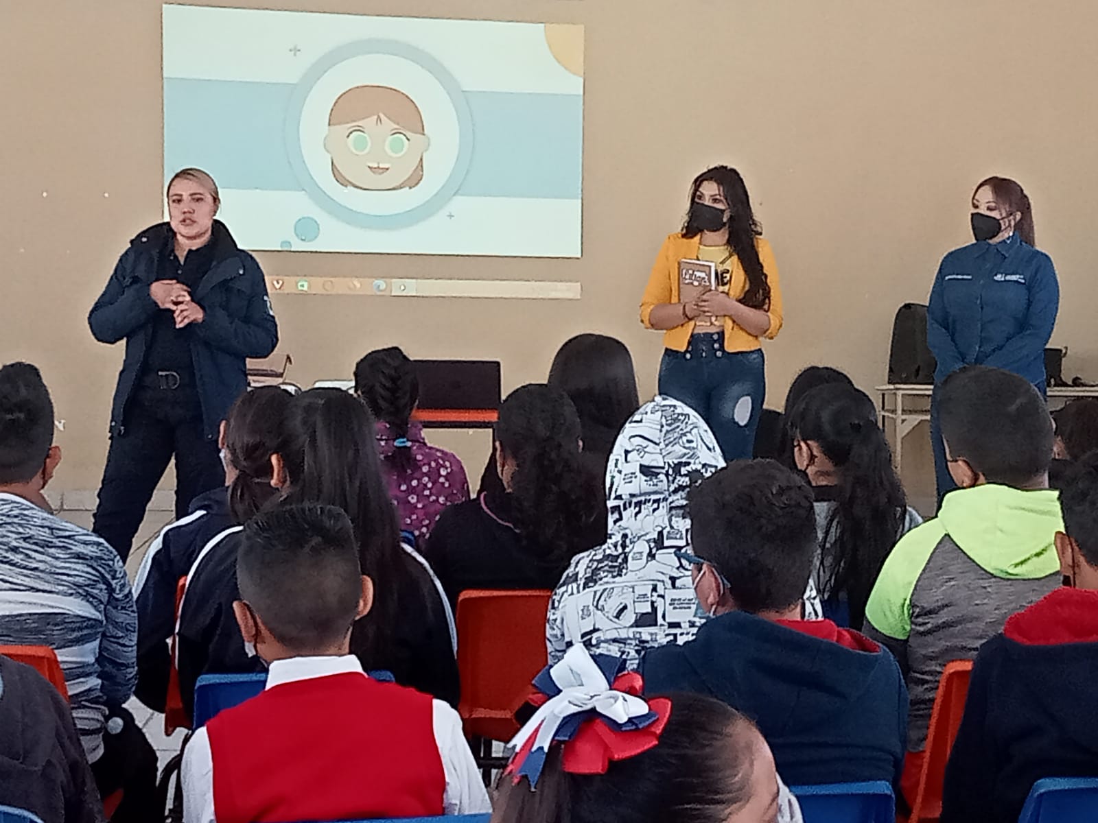 Tratan de evitar extorsiones y secuestros en adolescentes