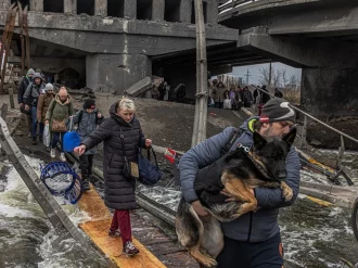 Suman 406 civiles muertos tras manifestaciones contra la guerra