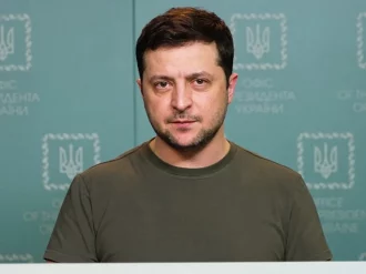 presidente de Ucrania califica de “crimen de guerra” bombardeo a Kharkiv