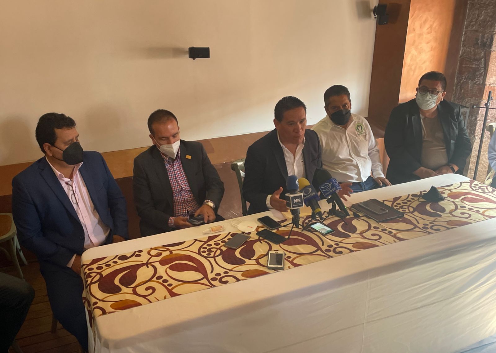 Se unen sindicatos magisteriales para mostrar inconformidad contra gobierno