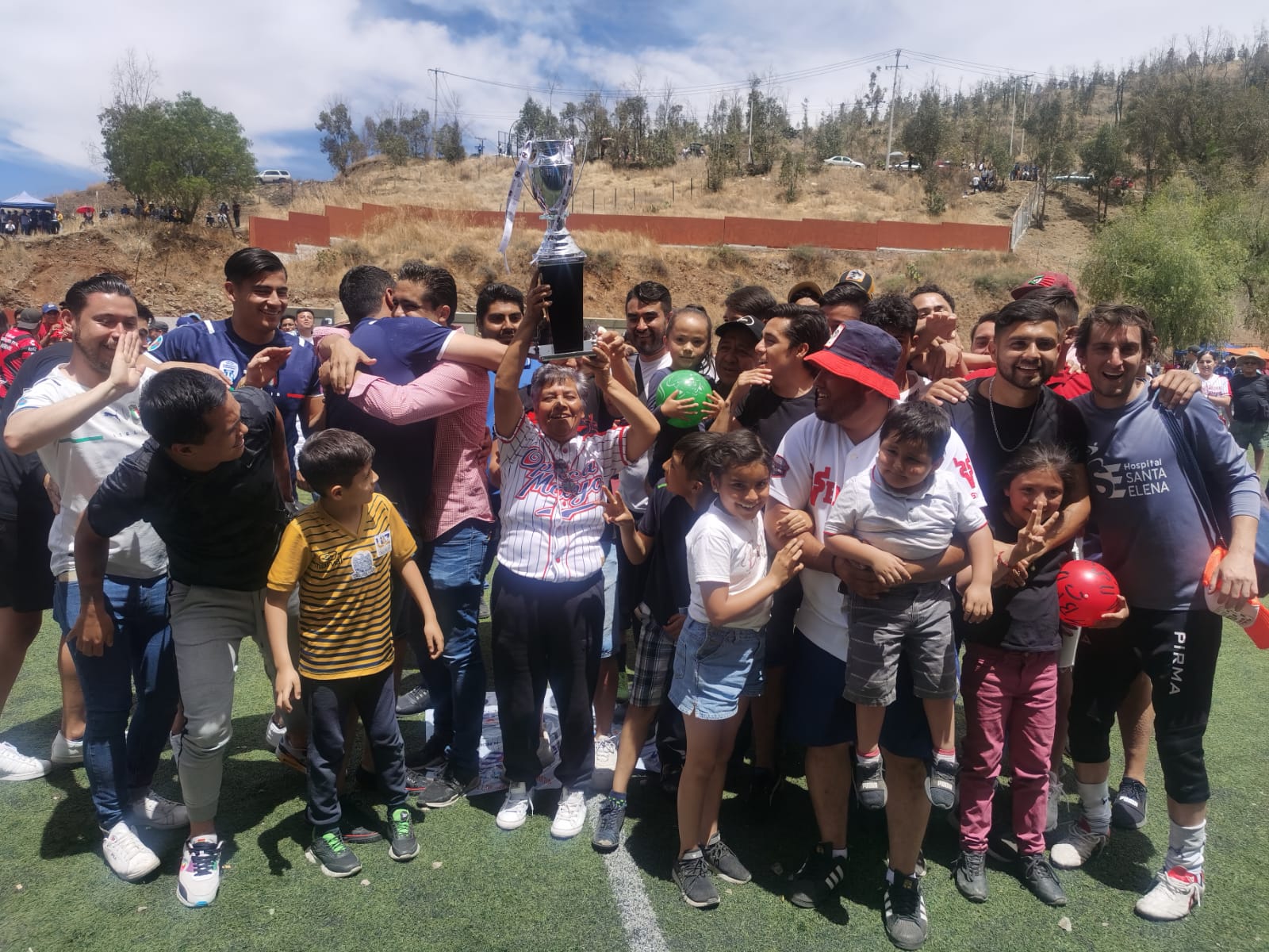 Se corona Óptica Mayo campeón del Torneo de Semana Santa de La Pinta