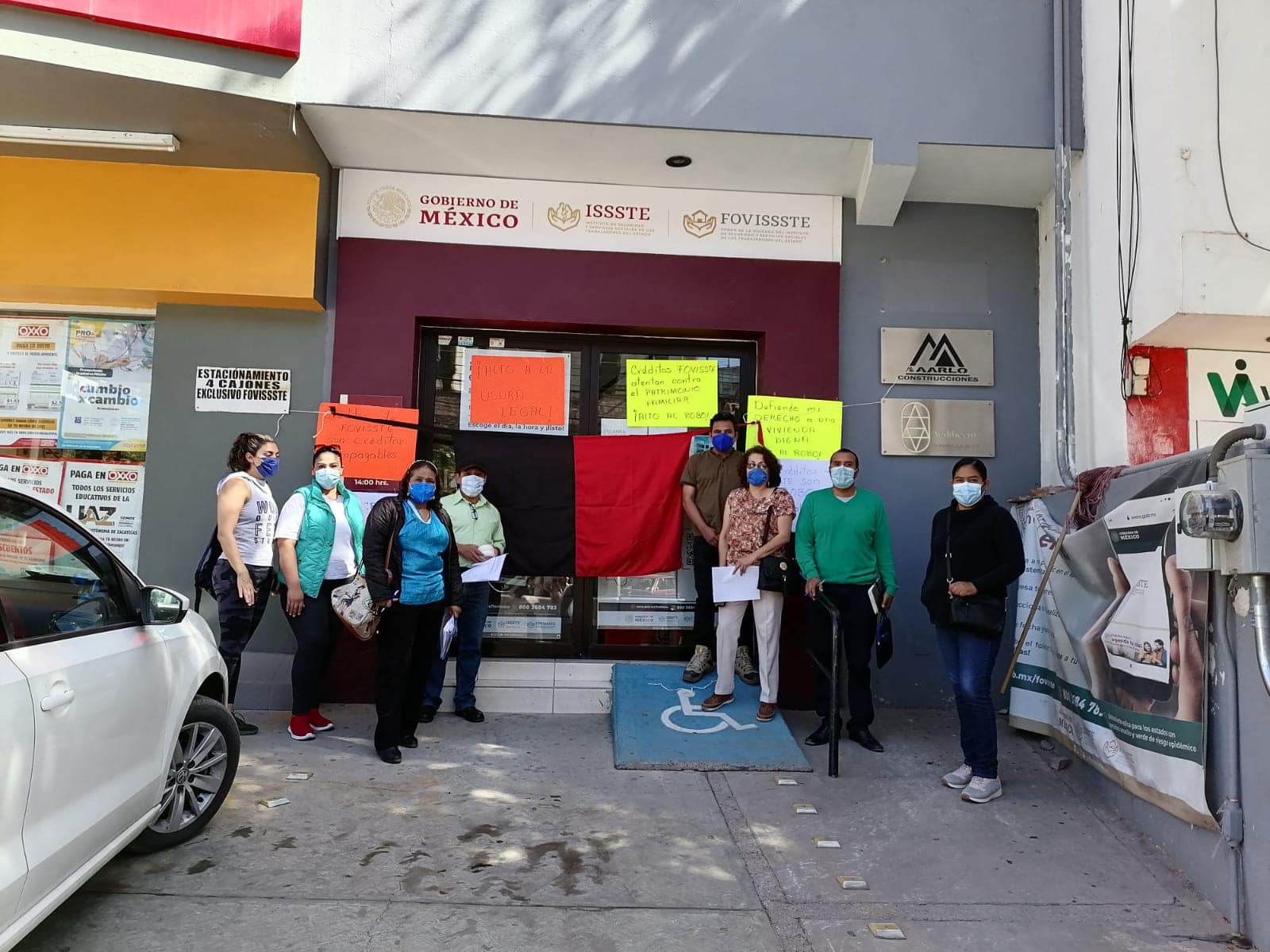 Se manifiestan contra el Fovissste; acusan créditos impagables