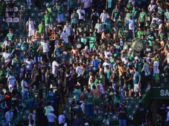 Castiga Liga MX a «Los de Arriba», la barra del León