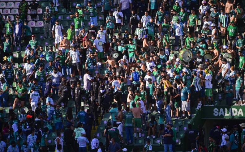 Castiga Liga MX a «Los de Arriba», la barra del León