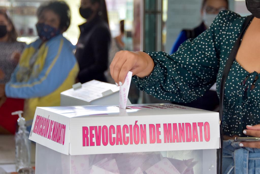 Participan zacatecanos en la consulta de Revocación de Mandato