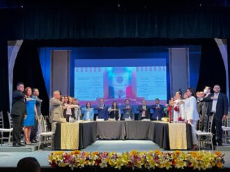 Celebran los tres Poderes del Estado el 450 aniversario de Jerez