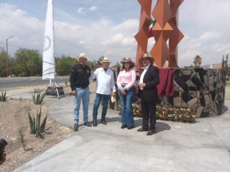 La Flama, la nueva escultura que viste la entrada de Ojocaliente