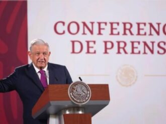 AMLO pide ayuda a aerolíneas para aumentar vuelos en AIFA