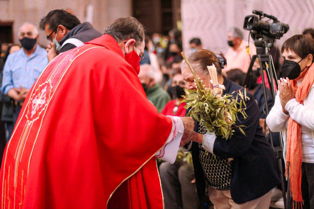 Acuden miles de zacatecanos al Domingo de Ramos