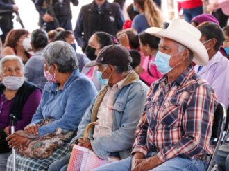 Se reúnen con damnificados de Genaro Codina