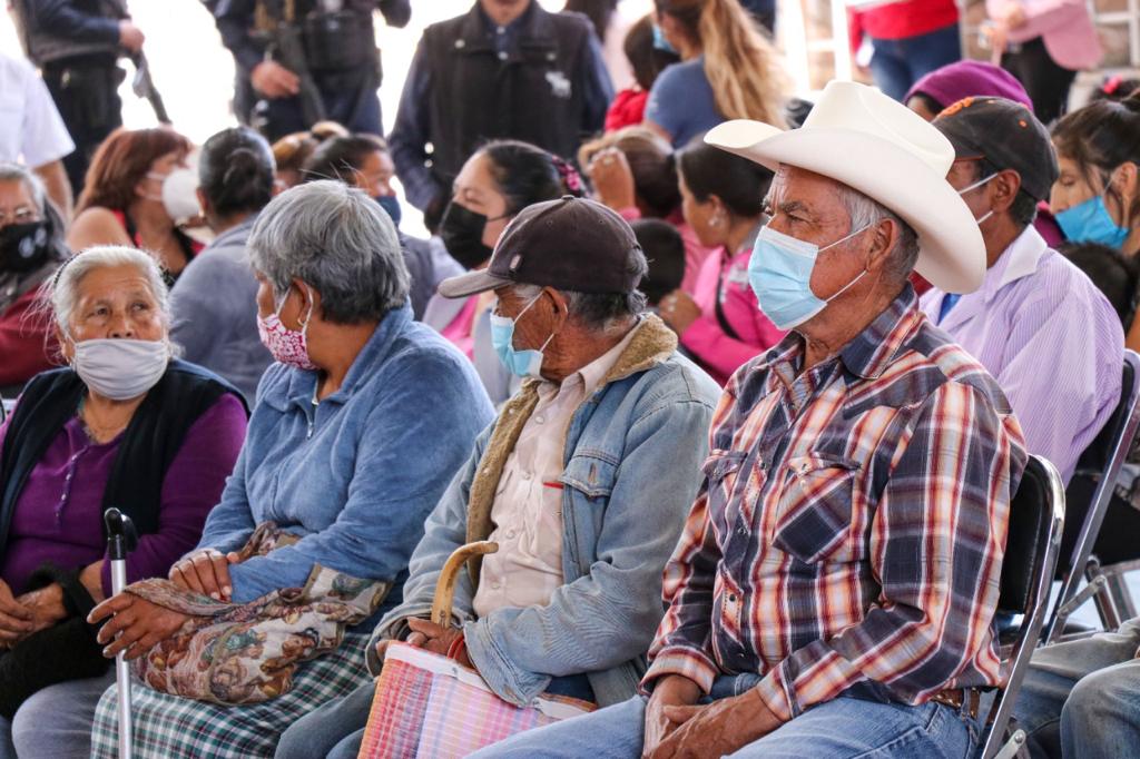Se reúnen con damnificados de Genaro Codina