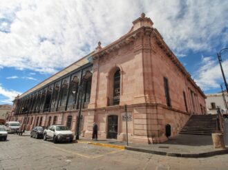 Pese a remodelación del Mercado González Ortega, las ventas siguen mermadas