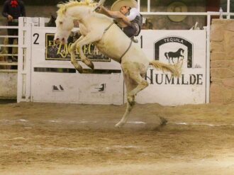 Acarician Charros de La Laguna B la final