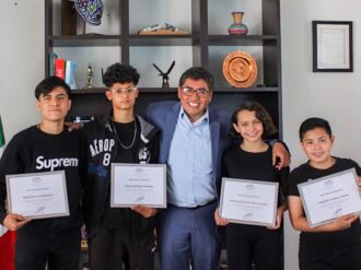 Saúl Monreal sostiene apoyo a deportistas fresnillenses