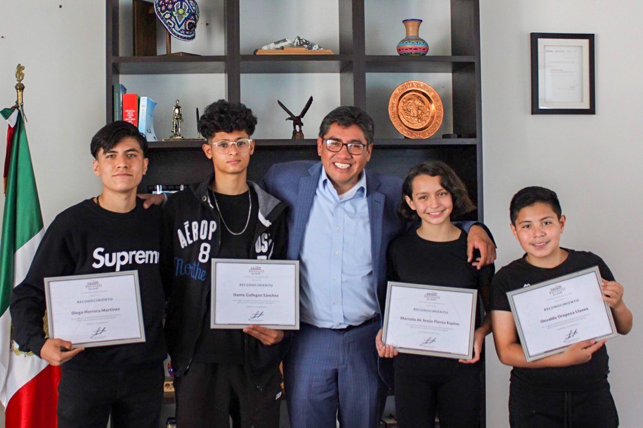 Saúl Monreal sostiene apoyo a deportistas fresnillenses