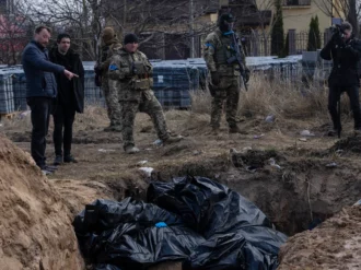 Sin señalar a Rusia, China califica imágenes de la masacre en Bucha como «perturbadoras»