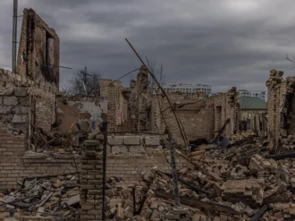 Masacre en Bucha «eclipsó» negociaciones entre Rusia y Ucrania, denuncia ministro turco