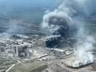Vladimir Putin celebra la toma de Mariupol y descarta asalto final a la fábrica de Azovstal