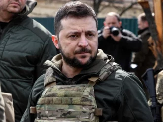 Volodimir Zelensky pide en Bucha a medios internacionales «documentar crímenes guerra»