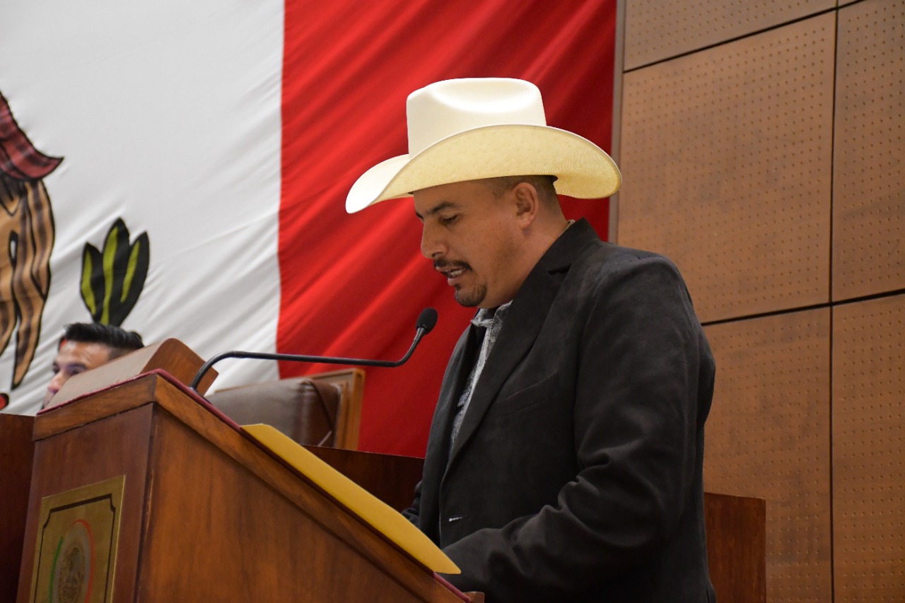 Se pronuncian diputados por jubilaciones para personal de escuelas